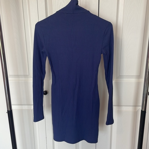 New with Tags Urban Outfitters Blue Mock Neck Long Sleeve Dress Size XS - Picture 3 of 5